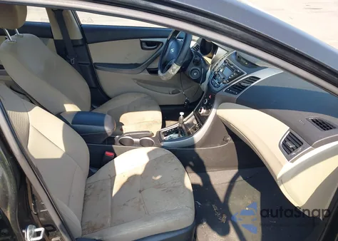 2016 Hyundai Elantra Se z USA, uszkodzony, nr VIN 5NPDH4AE6GH789361